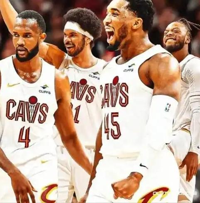 中场绝杀逆袭成功，令对手望尘莫及