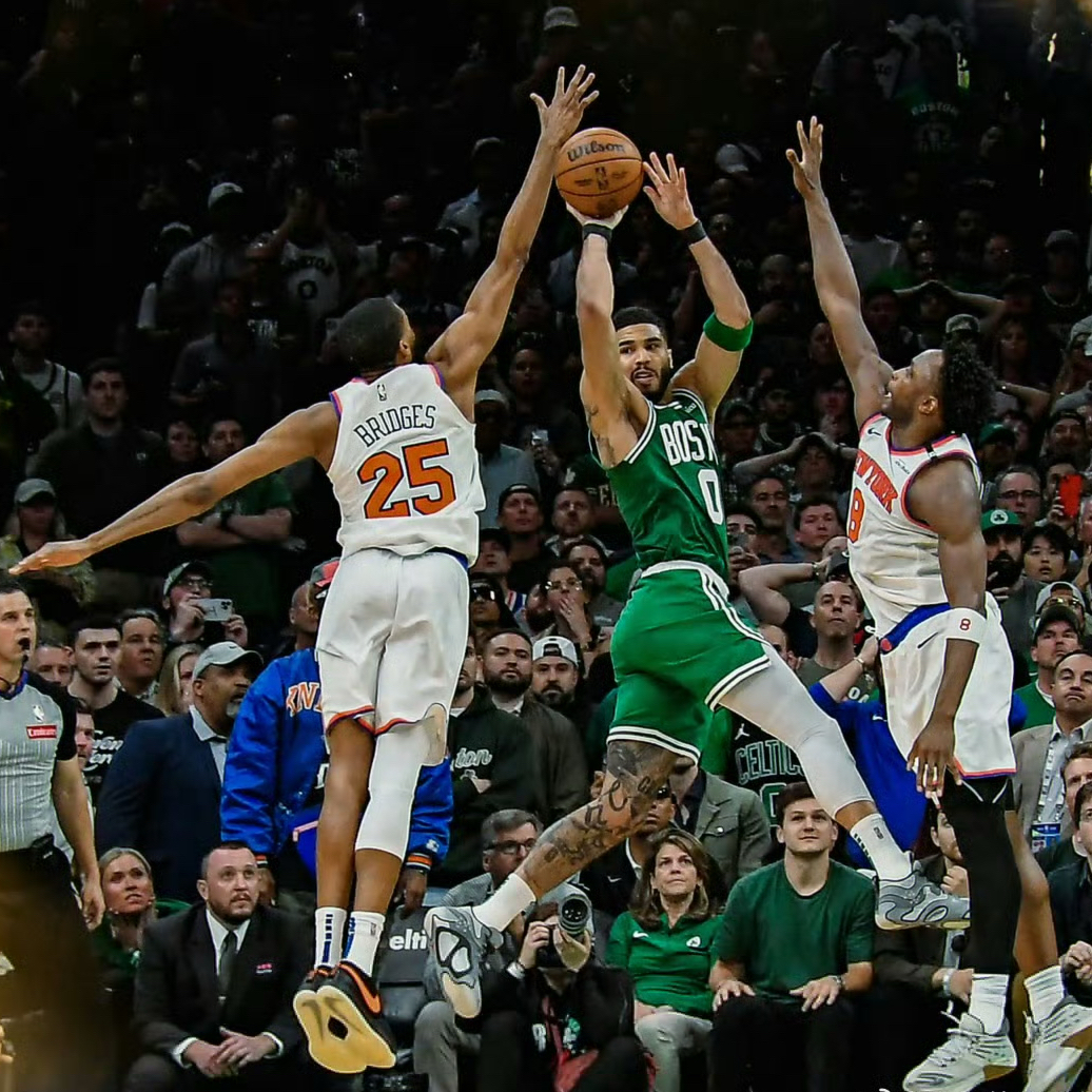 关于西蒙斯拿下三双，凯尔特人再获胜利的信息