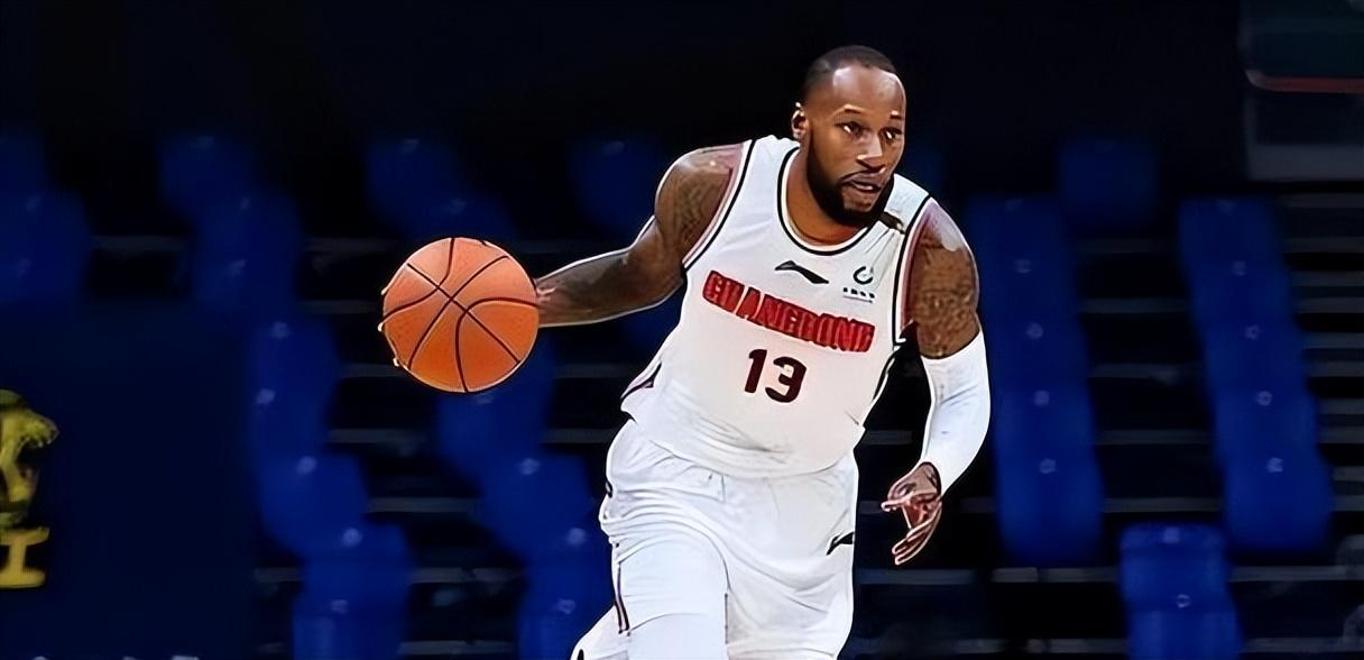 蓄势待发！顶级篮球联赛球员备战迎接挑战的简单介绍