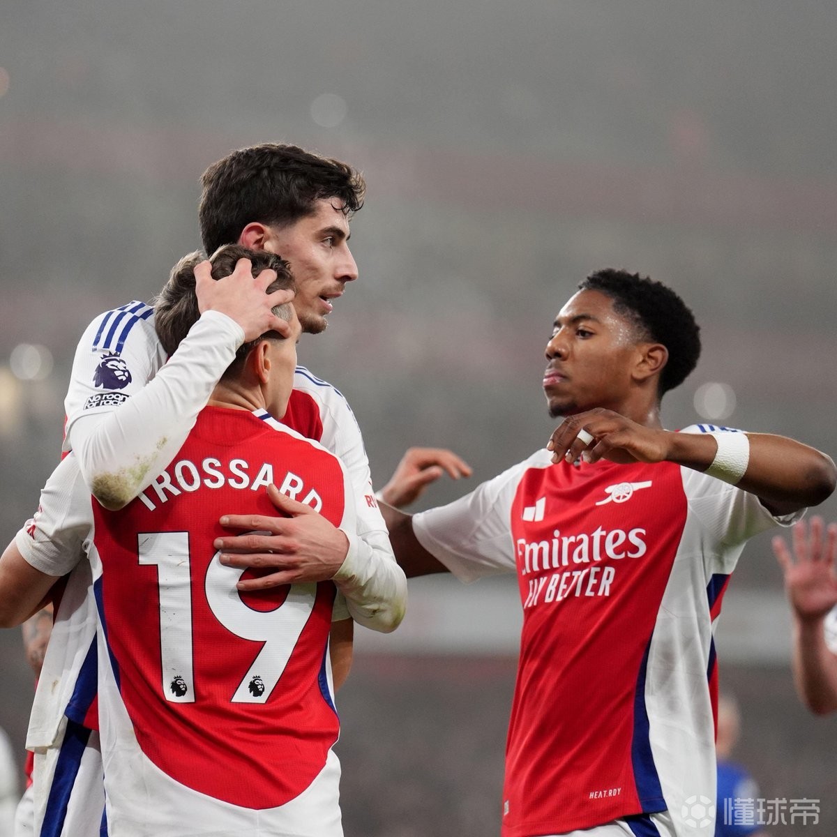 阿森纳前锋犀利进球，助球队轻松获胜的简单介绍