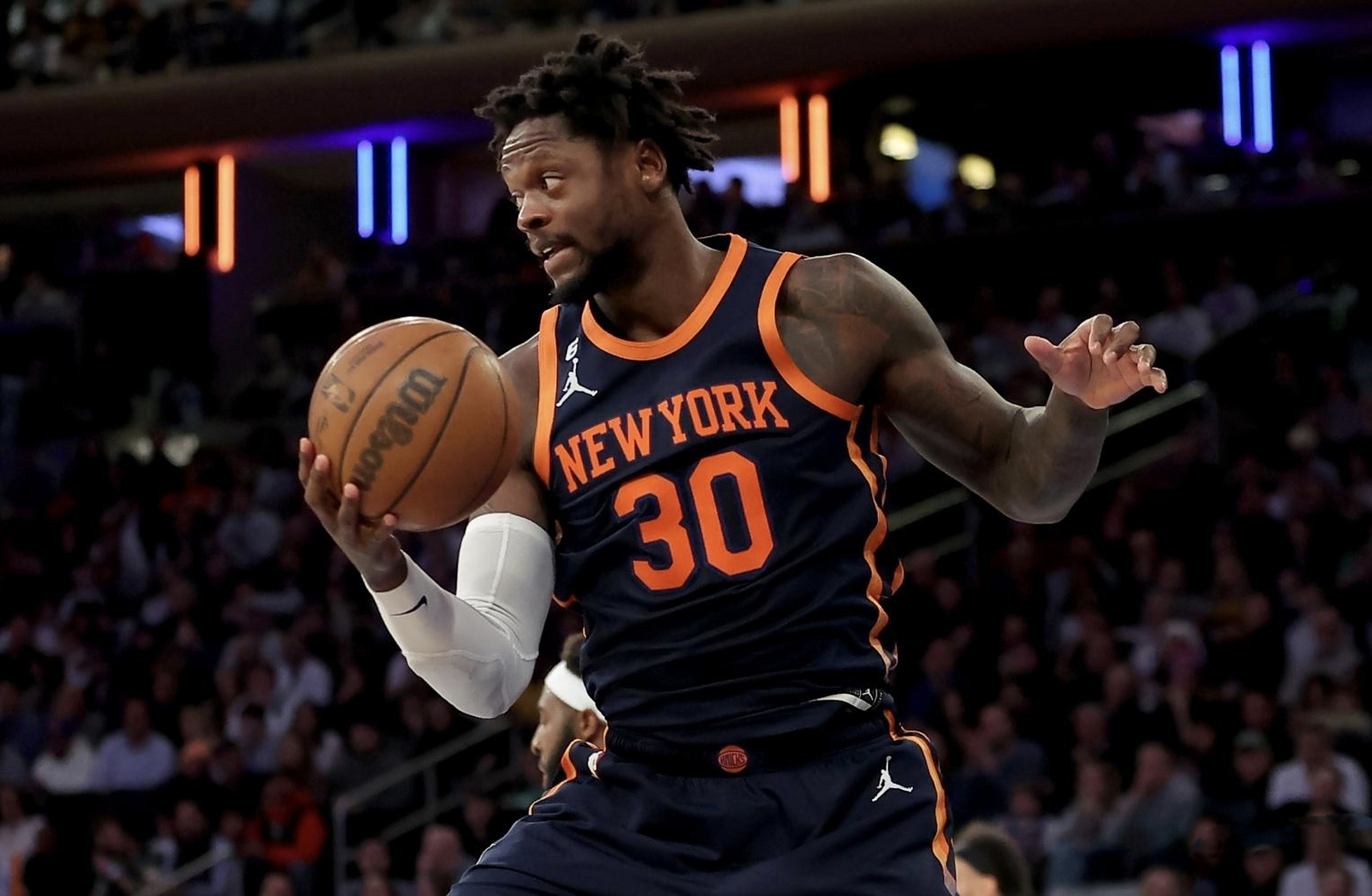 尼克斯遭遇魔术绝杀，兰德尔梦魇继续